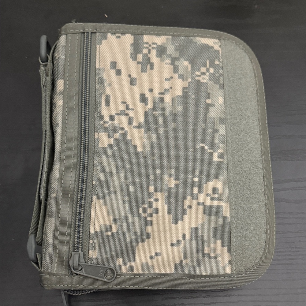 Camouflage Zippered Planner
